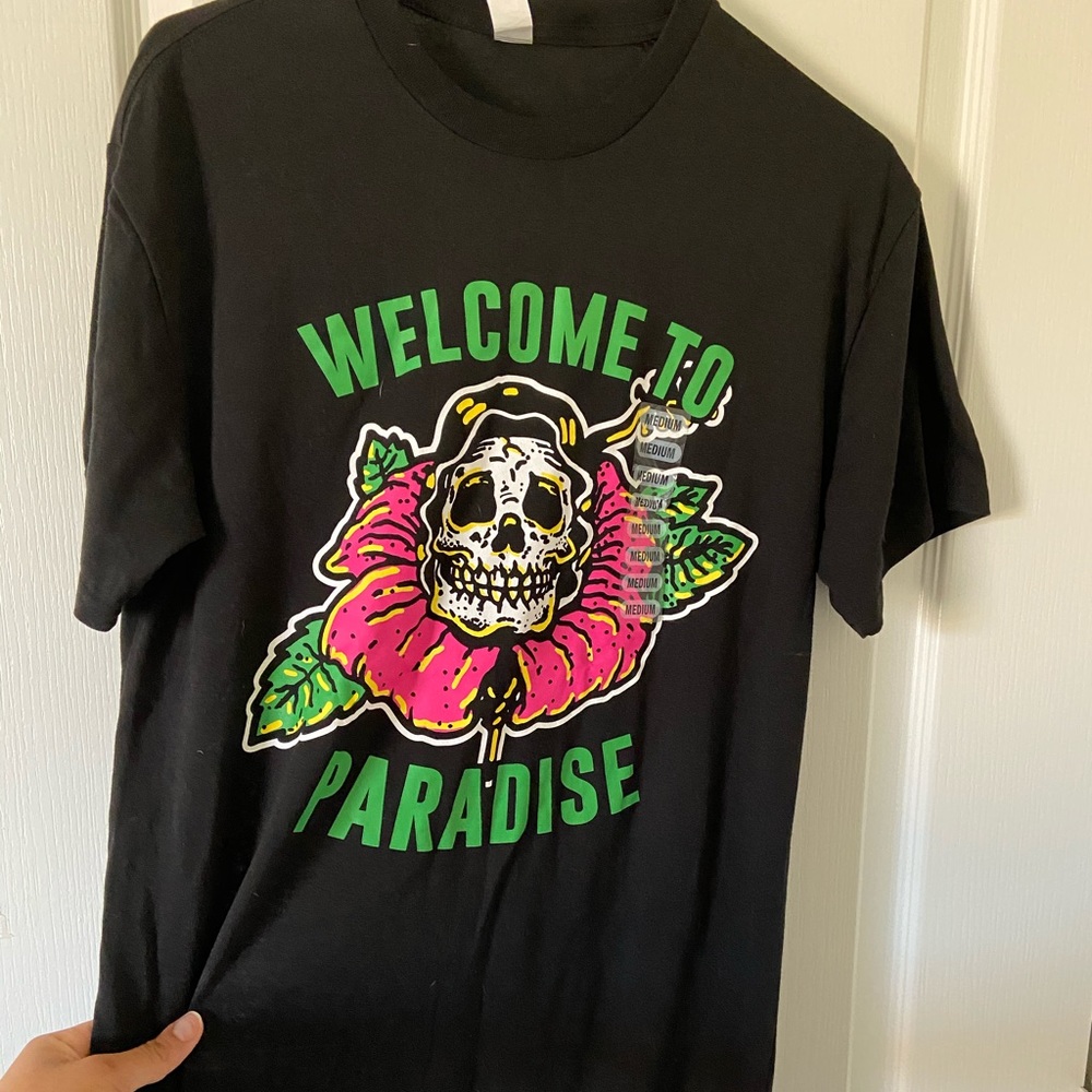 WELCOME TO PARADISE T-SHIRT 🌸💀